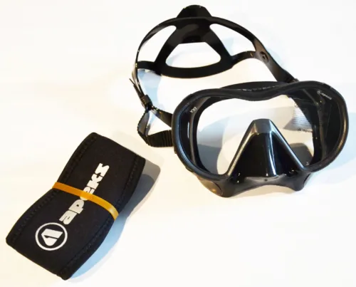 Apeks VX1 schwarz/schwarz